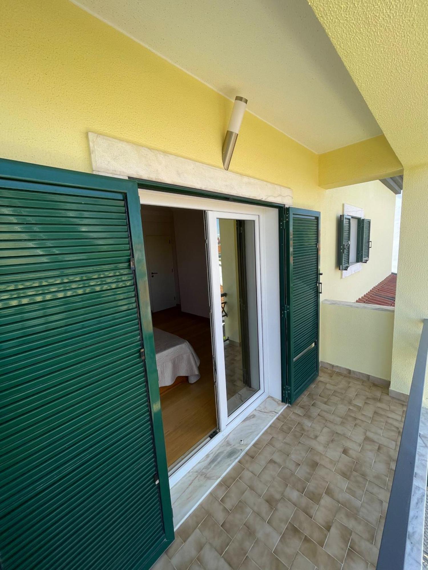 Lolik Villa Sobreda Esterno foto